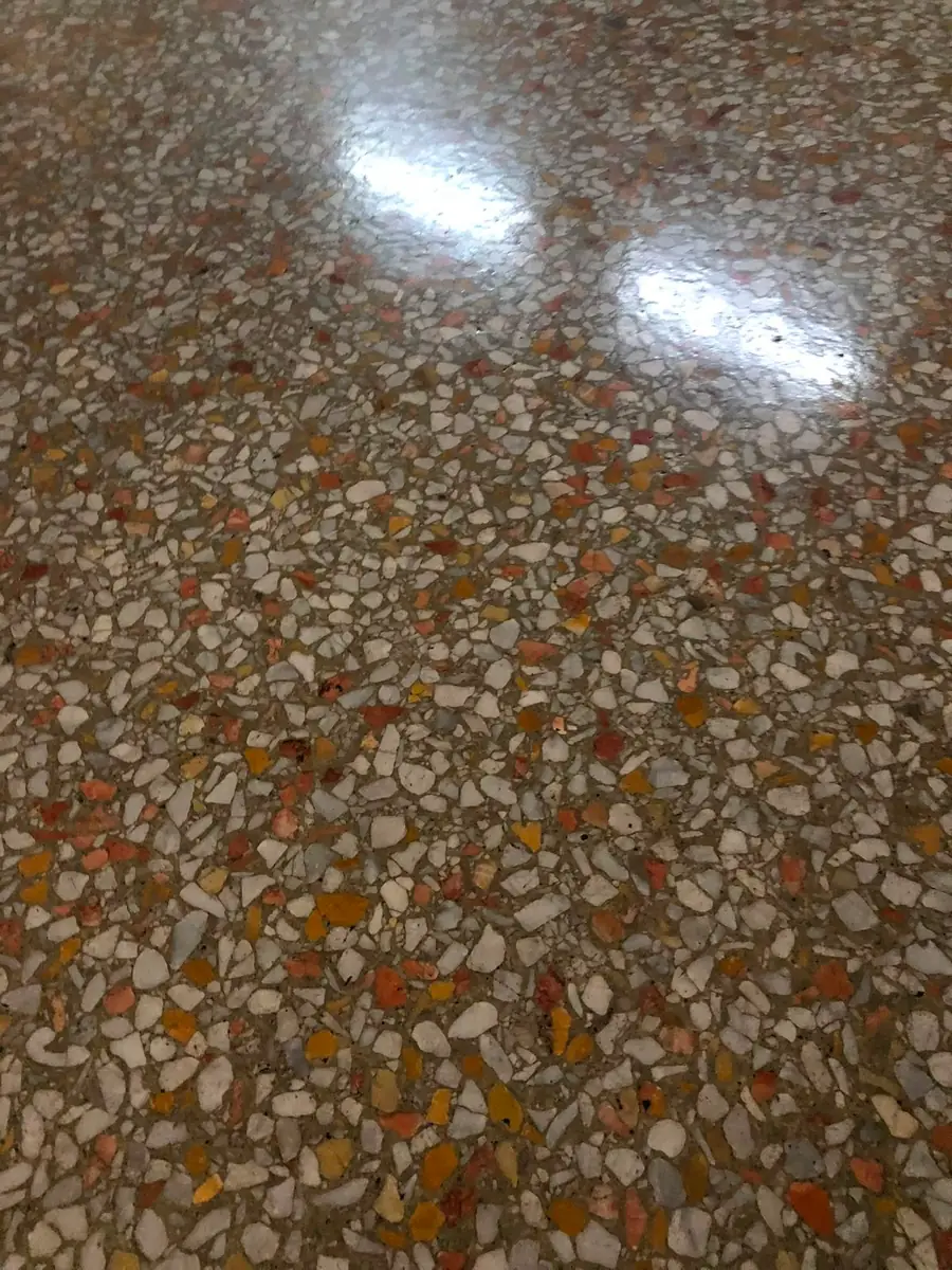 Textura de Granilite com granilhas âmbar e douradas